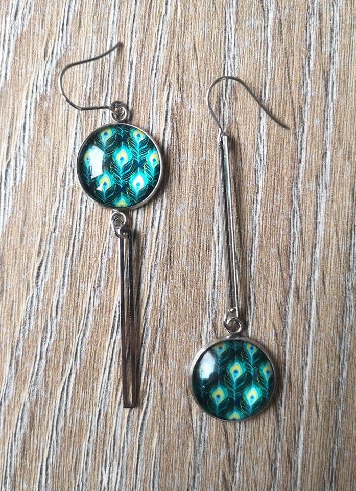 Boucles d'oreilles asymétriques