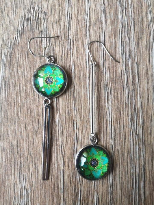 Boucles d'oreilles asymétriques